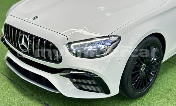 Buy Used Mercedes-Benz E-Classe White Car in Phnom Penh in Phnom Penh Buy Used Mercedes-Benz E-Classe White Car in Phnom Penh in Phnom Penh