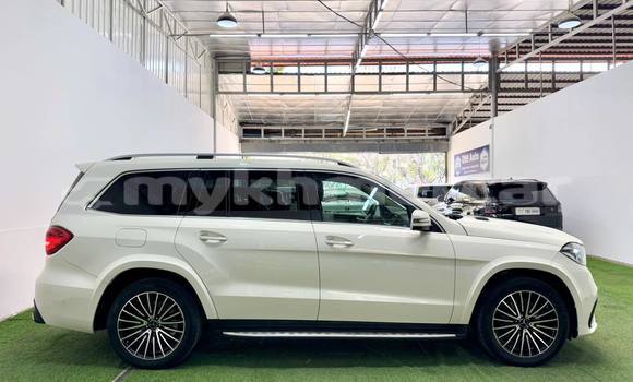 Buy Used Mercedes-Benz GLC White Car in Chbar Mon in Kampong Speu Province Buy Used Mercedes-Benz GLC White Car in Chbar Mon in Kampong Speu Province