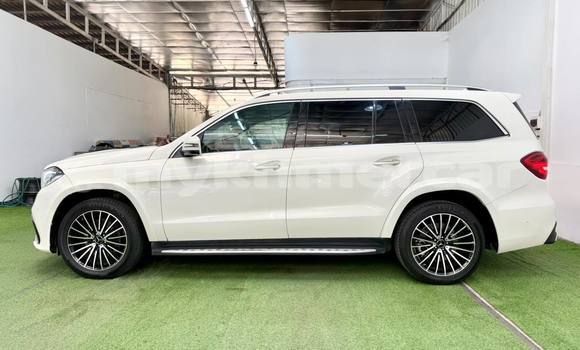 Buy Used Mercedes-Benz GLC White Car in Chbar Mon in Kampong Speu Province Buy Used Mercedes-Benz GLC White Car in Chbar Mon in Kampong Speu Province