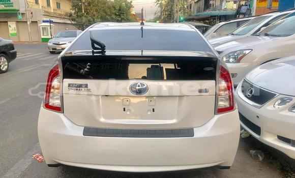 Acheter Occasion Voiture Toyota Prius Blanc à Phnom Penh, Phnom Penh Acheter Occasion Voiture Toyota Prius Blanc à Phnom Penh, Phnom Penh
