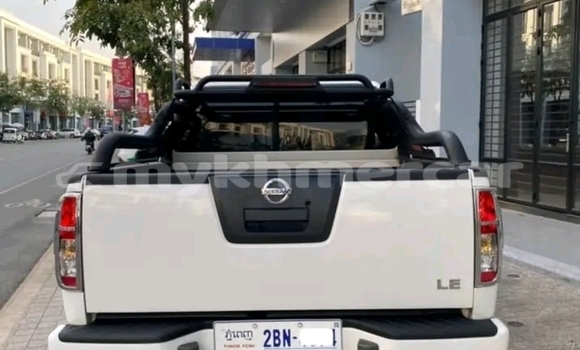 Buy Used Toyota Hilux White Car in Chbar Mon in Kampong Speu Province Buy Used Toyota Hilux White Car in Chbar Mon in Kampong Speu Province