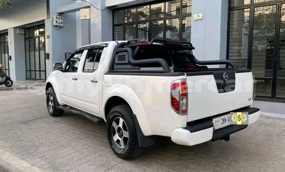 Buy Used Toyota Hilux White Car in Chbar Mon in Kampong Speu Province Buy Used Toyota Hilux White Car in Chbar Mon in Kampong Speu Province