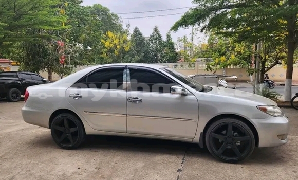 Buy Used Toyota Camry White Car in Chbar Mon in Kampong Speu Province Buy Used Toyota Camry White Car in Chbar Mon in Kampong Speu Province