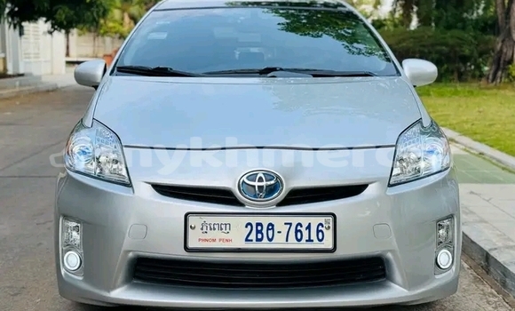 Buy Used Toyota Prius Other Car in Chbar Mon in Kampong Speu Province Buy Used Toyota Prius Other Car in Chbar Mon in Kampong Speu Province