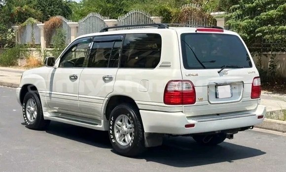 Buy Used Lexus LX 570 Other Car in Chbar Mon in Kampong Speu Province Buy Used Lexus LX 570 Other Car in Chbar Mon in Kampong Speu Province