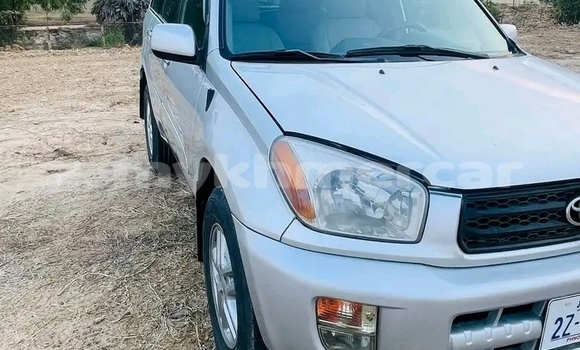 Buy Used Toyota RAV4 White Car in Chbar Mon in Kampong Speu Province Buy Used Toyota RAV4 White Car in Chbar Mon in Kampong Speu Province