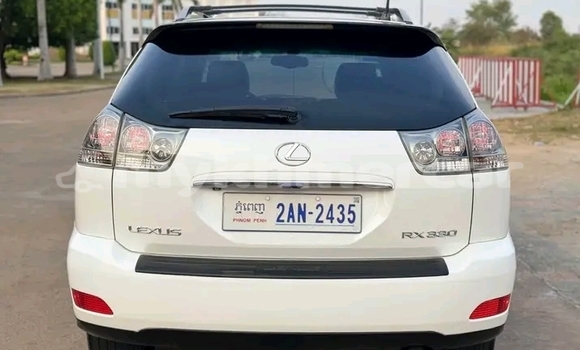 Buy Used Lexus RX 330 White Car in Chbar Mon in Kampong Speu Province Buy Used Lexus RX 330 White Car in Chbar Mon in Kampong Speu Province