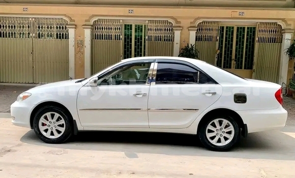 Buy Used Toyota Camry White Car in Chbar Mon in Kampong Speu Province Buy Used Toyota Camry White Car in Chbar Mon in Kampong Speu Province