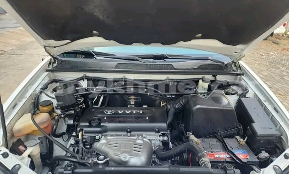 Buy Used Toyota Highlander White Car in Chbar Mon in Kampong Speu Province Buy Used Toyota Highlander White Car in Chbar Mon in Kampong Speu Province