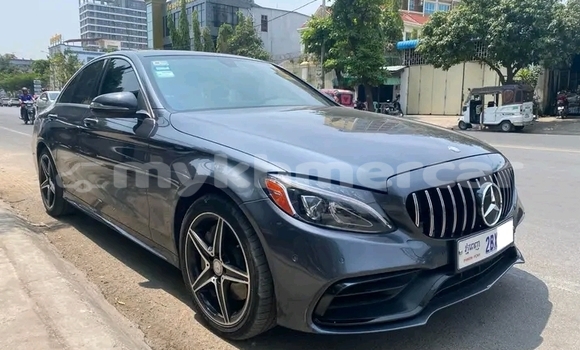 Buy Used Mercedes-Benz C180 coupe Black Car in Battambang in Battambang Province Buy Used Mercedes-Benz C180 coupe Black Car in Battambang in Battambang Province