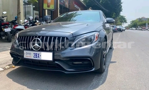Buy Used Mercedes-Benz C180 coupe Black Car in Battambang in Battambang Province Buy Used Mercedes-Benz C180 coupe Black Car in Battambang in Battambang Province