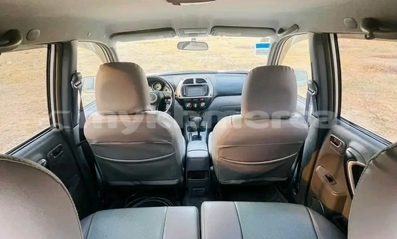 Buy Used Toyota RAV4 Other Car in Chbar Mon in Kampong Speu Province Buy Used Toyota RAV4 Other Car in Chbar Mon in Kampong Speu Province