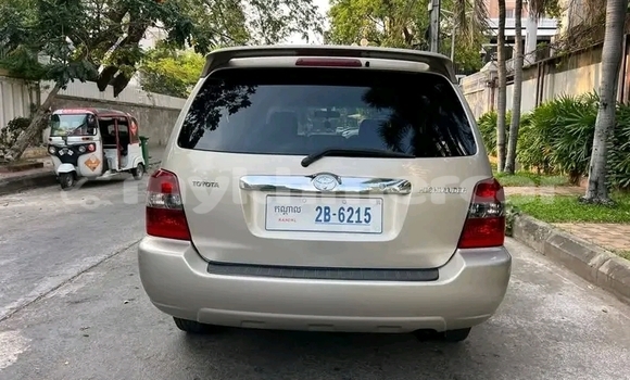 Buy Used Toyota Highlander Other Car in Chbar Mon in Kampong Speu Province Buy Used Toyota Highlander Other Car in Chbar Mon in Kampong Speu Province