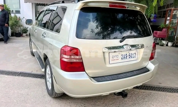 Buy Used Toyota Highlander Other Car in Chbar Mon in Kampong Speu Province Buy Used Toyota Highlander Other Car in Chbar Mon in Kampong Speu Province