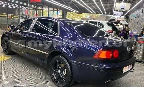 Buy Used Volkswagen Golf Green Car in Koulen in Preah Vihear Province Buy Used Volkswagen Golf Green Car in Koulen in Preah Vihear Province