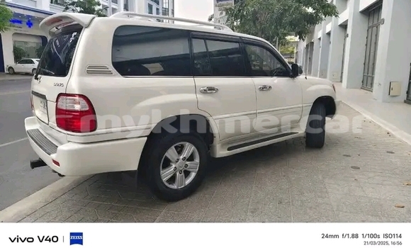 Buy Used Toyota Highlander Other Car in Kampong Chhnang in Kampong Chhnang Province Buy Used Toyota Highlander Other Car in Kampong Chhnang in Kampong Chhnang Province