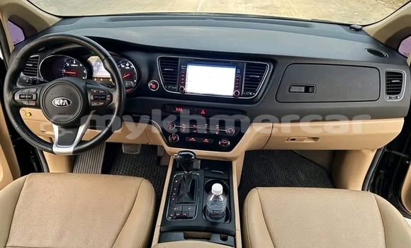 Buy Used Kia Carnival Black Car in Chbar Mon in Kampong Speu Province Buy Used Kia Carnival Black Car in Chbar Mon in Kampong Speu Province