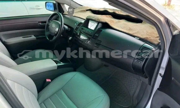 Buy Used Toyota Prius Other Car in Chbar Mon in Kampong Speu Province Buy Used Toyota Prius Other Car in Chbar Mon in Kampong Speu Province