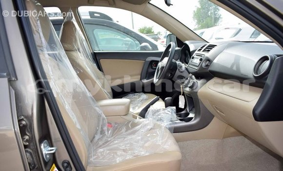 Acheter Import Utilitaire Toyota HiAce Autre à Import - Dubai, Kampot Province Acheter Import Utilitaire Toyota HiAce Autre à Import - Dubai, Kampot Province