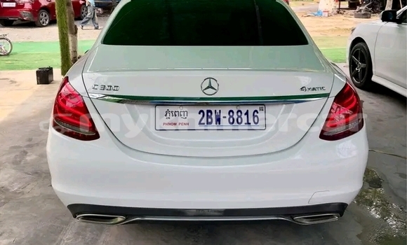 Buy Used Mercedes-Benz Maybach S-klasse White Car in Khemarak Phoumin in Koh Kong Province Buy Used Mercedes-Benz Maybach S-klasse White Car in Khemarak Phoumin in Koh Kong Province