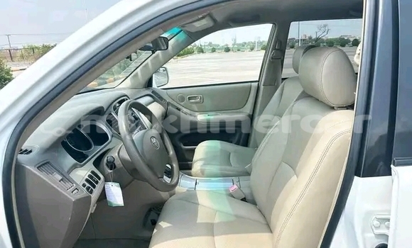 Buy Used Toyota Highlander White Car in Khemarak Phoumin in Koh Kong Province Buy Used Toyota Highlander White Car in Khemarak Phoumin in Koh Kong Province