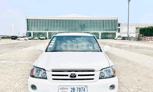 Buy Used Toyota Highlander White Car in Khemarak Phoumin in Koh Kong Province Buy Used Toyota Highlander White Car in Khemarak Phoumin in Koh Kong Province