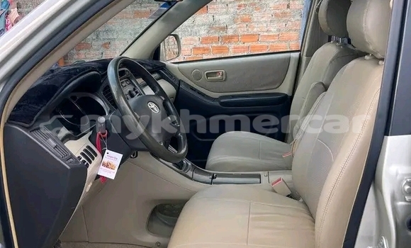 Buy Used Toyota Highlander Other Car in Chbar Mon in Kampong Speu Province Buy Used Toyota Highlander Other Car in Chbar Mon in Kampong Speu Province