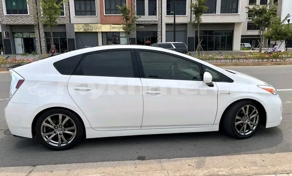 Buy Used Toyota Prius White Car in Kampot in Kampot Province Buy Used Toyota Prius White Car in Kampot in Kampot Province