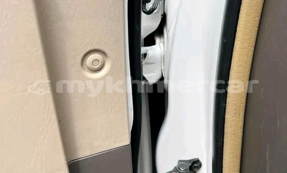 Buy Used Toyota Highlander White Car in Khemarak Phoumin in Koh Kong Province Buy Used Toyota Highlander White Car in Khemarak Phoumin in Koh Kong Province