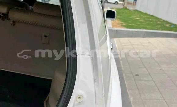 Buy Used Toyota Highlander White Car in Khemarak Phoumin in Koh Kong Province Buy Used Toyota Highlander White Car in Khemarak Phoumin in Koh Kong Province