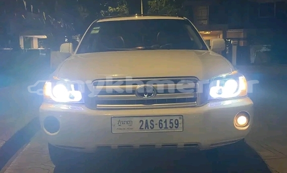 Buy Used Toyota Highlander White Car in Chbar Mon in Kampong Speu Province Buy Used Toyota Highlander White Car in Chbar Mon in Kampong Speu Province