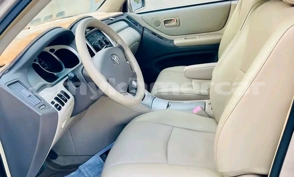 Buy Used Toyota Highlander Other Car in Chbar Mon in Kampong Speu Province Buy Used Toyota Highlander Other Car in Chbar Mon in Kampong Speu Province