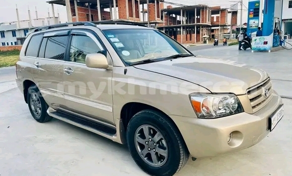 Buy Used Toyota Highlander Other Car in Chbar Mon in Kampong Speu Province Buy Used Toyota Highlander Other Car in Chbar Mon in Kampong Speu Province