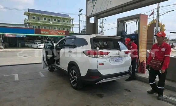 Buy Used Toyota Rush White Car in Chbar Mon in Kampong Speu Province Buy Used Toyota Rush White Car in Chbar Mon in Kampong Speu Province