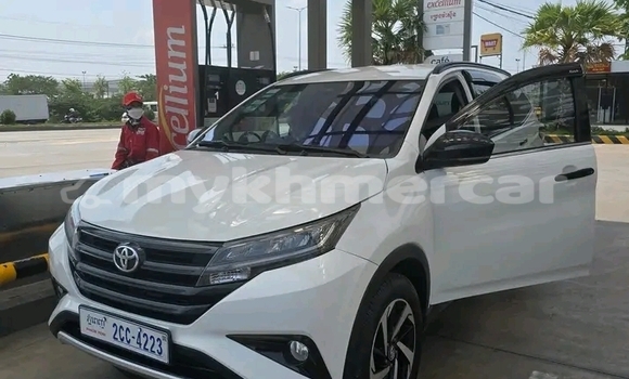 Buy Used Toyota Rush White Car in Chbar Mon in Kampong Speu Province Buy Used Toyota Rush White Car in Chbar Mon in Kampong Speu Province
