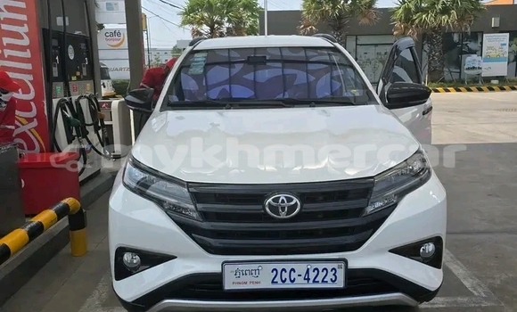 Buy Used Toyota Rush White Car in Chbar Mon in Kampong Speu Province Buy Used Toyota Rush White Car in Chbar Mon in Kampong Speu Province