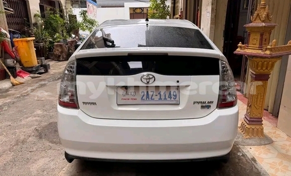 Buy Used Toyota Prius White Car in Cheom Ksan in Preah Vihear Province Buy Used Toyota Prius White Car in Cheom Ksan in Preah Vihear Province