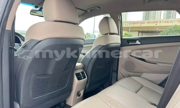 Buy Used Hyundai Tucson Black Car in Cheom Ksan in Preah Vihear Province Buy Used Hyundai Tucson Black Car in Cheom Ksan in Preah Vihear Province