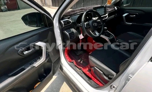 Buy Used Toyota Raum White Car in Cheom Ksan in Preah Vihear Province Buy Used Toyota Raum White Car in Cheom Ksan in Preah Vihear Province