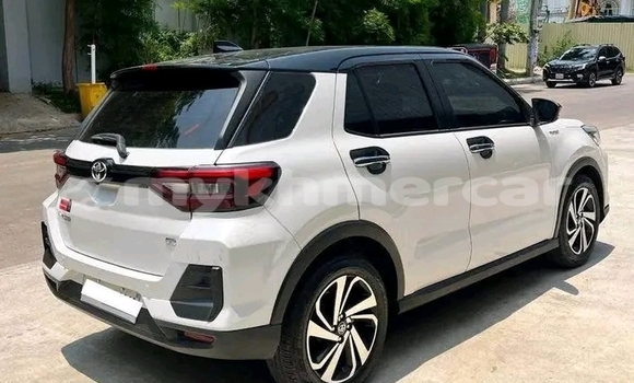 Buy Used Toyota Raum White Car in Cheom Ksan in Preah Vihear Province Buy Used Toyota Raum White Car in Cheom Ksan in Preah Vihear Province