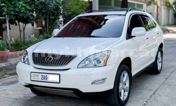 Buy Used Lexus RX 330 White Car in Chbar Mon in Kampong Speu Province Buy Used Lexus RX 330 White Car in Chbar Mon in Kampong Speu Province