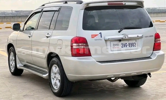 Buy Used Toyota Highlander Other Car in Chbar Mon in Kampong Speu Province Buy Used Toyota Highlander Other Car in Chbar Mon in Kampong Speu Province