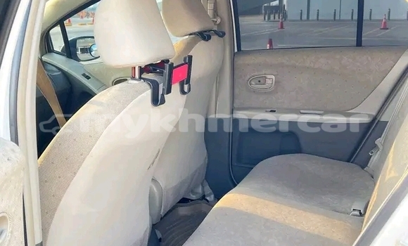 Buy Used Toyota Vitz White Car in Chbar Mon in Kampong Speu Province Buy Used Toyota Vitz White Car in Chbar Mon in Kampong Speu Province