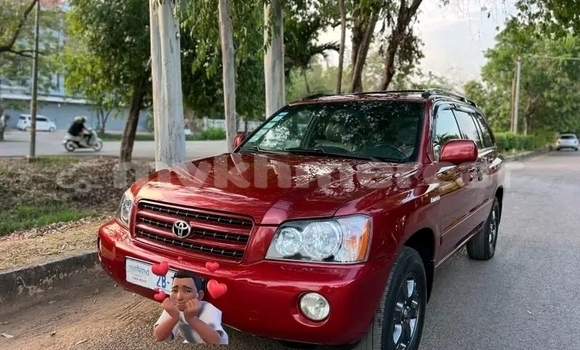 Buy Used Toyota Highlander Red Car in Chbar Mon in Kampong Speu Province Buy Used Toyota Highlander Red Car in Chbar Mon in Kampong Speu Province