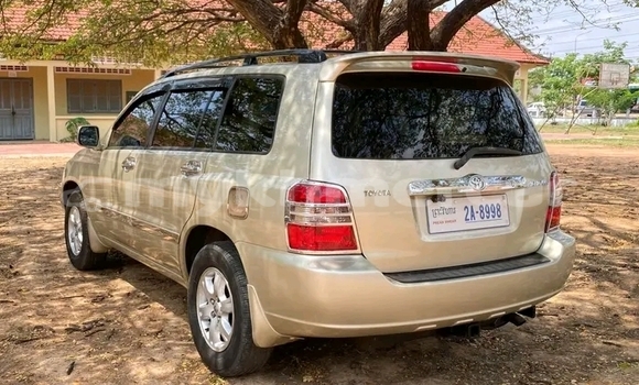 Buy Used Toyota Highlander Other Car in Cheom Ksan in Preah Vihear Province Buy Used Toyota Highlander Other Car in Cheom Ksan in Preah Vihear Province
