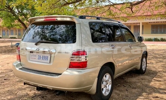Buy Used Toyota Highlander Other Car in Cheom Ksan in Preah Vihear Province Buy Used Toyota Highlander Other Car in Cheom Ksan in Preah Vihear Province