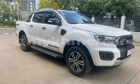 Buy Used Ford Windstar White Car in Cheom Ksan in Preah Vihear Province Buy Used Ford Windstar White Car in Cheom Ksan in Preah Vihear Province