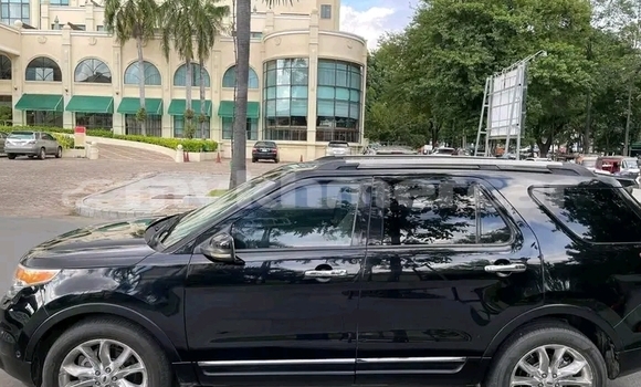 Buy Used Ford Explorer Black Car in Cheom Ksan in Preah Vihear Province Buy Used Ford Explorer Black Car in Cheom Ksan in Preah Vihear Province