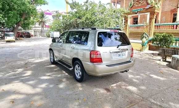 Buy Used Toyota Highlander Other Car in Cheom Ksan in Preah Vihear Province Buy Used Toyota Highlander Other Car in Cheom Ksan in Preah Vihear Province