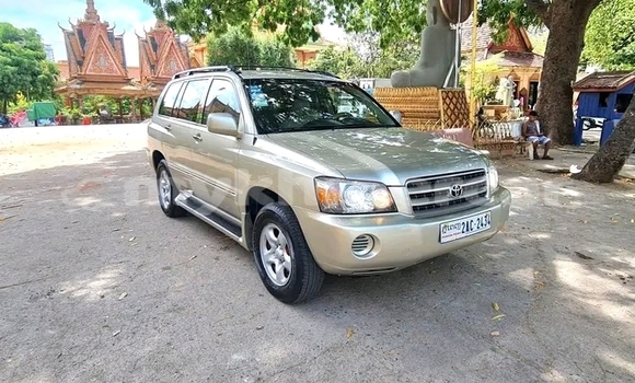 Buy Used Toyota Highlander Other Car in Cheom Ksan in Preah Vihear Province Buy Used Toyota Highlander Other Car in Cheom Ksan in Preah Vihear Province
